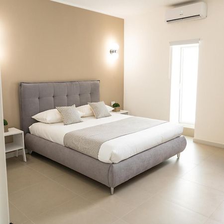 Dalmazia 38 Apartment Bari Luaran gambar